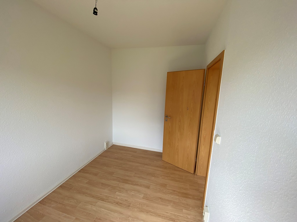 https://awg-rennsteig.de/wp-content/uploads/db/VE_4177_17_04_2026_02_47/2. kleines Zimmer